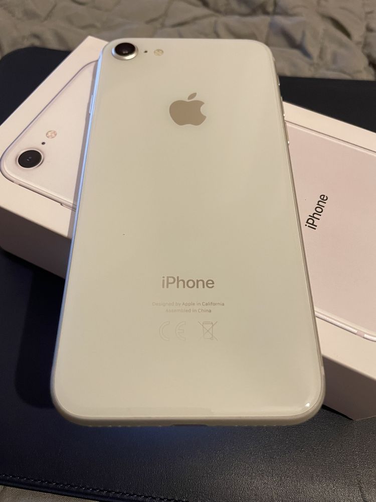 Idealny telefon Apple iPhone 8 Silver 64GB