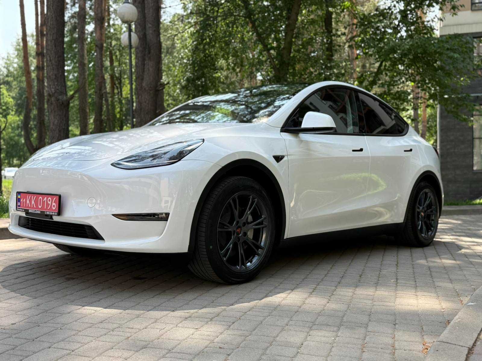 Tesla Model Y 2024 Long Range Dual Motor, 7 місць, батарея 82кВт*год.