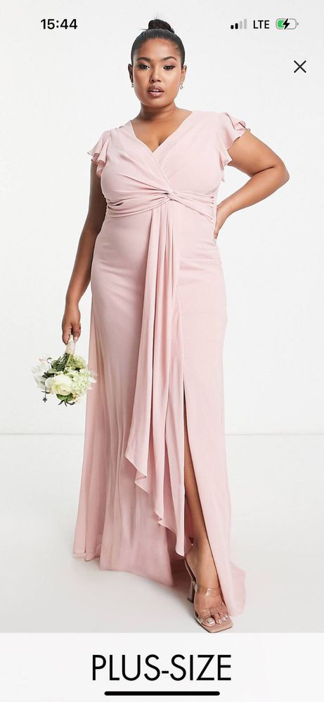Sukienka plus bridesmaid pudroworozowa maxi ze zwiewnymi rekawami 48