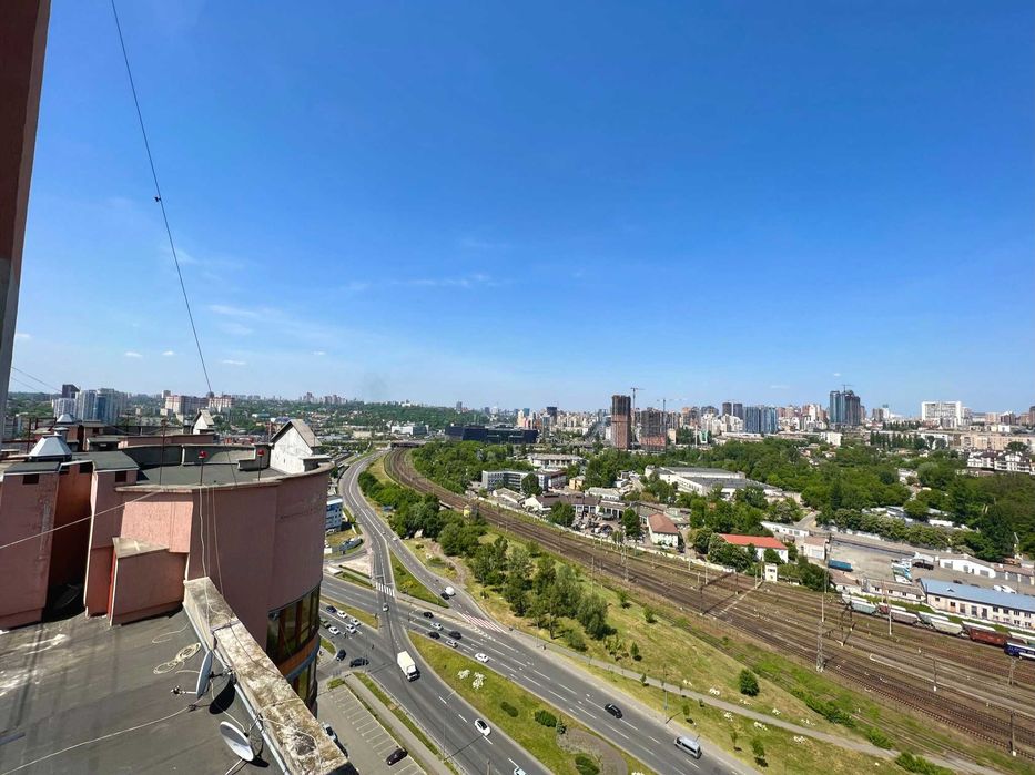 Дешеве житло для студентів та ВПО поряд з метро у центрі Києва