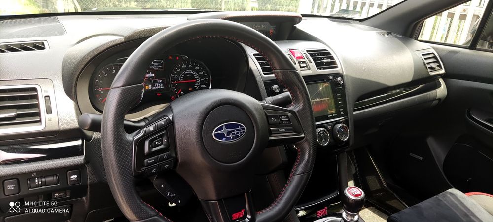 Kokpit deska rozdzielcza z airbag Subaru WRX STI Forester