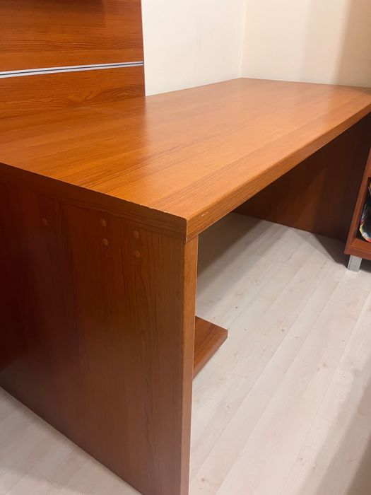 Biurko 160x70 cm – solidne, w dobrym stanie