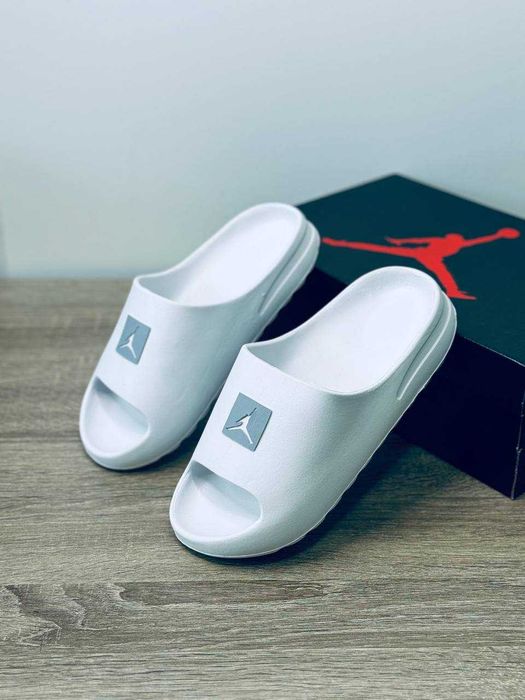 Шльопанці білі Jordan чоловічі білі Тапочки Джордан белые шлепанцы