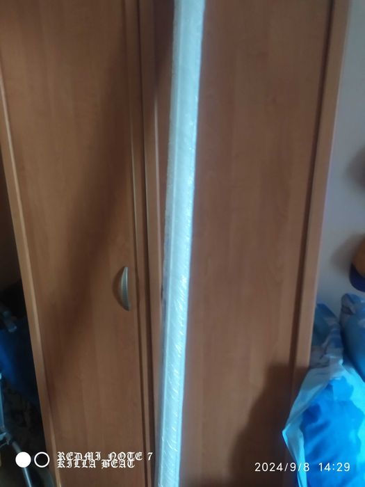 Плінтуса потолочні