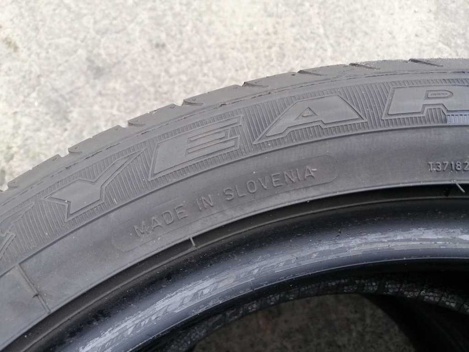 Goodyear EfficientGrip 205/50R17 89V шини бу літо 2 штуки