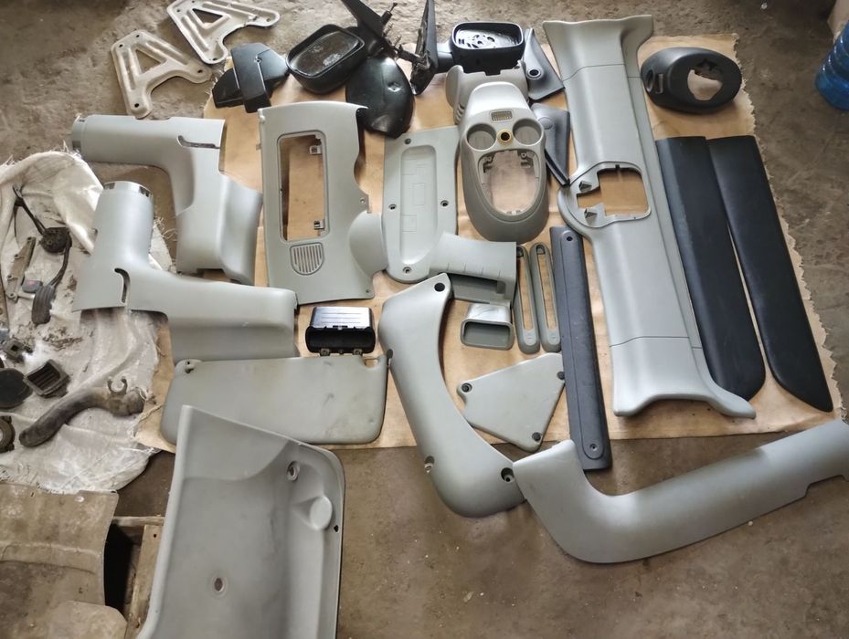 Продам пластик салона Renault kangoo