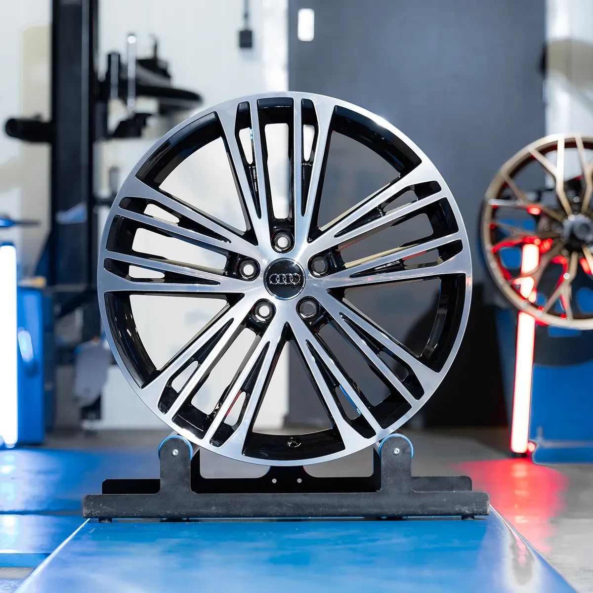 FABRYCZNIE NOWE Oryginalne Felgi Audi 20 A4 A5 A6 A7 A8 Q3 Q5 Q7