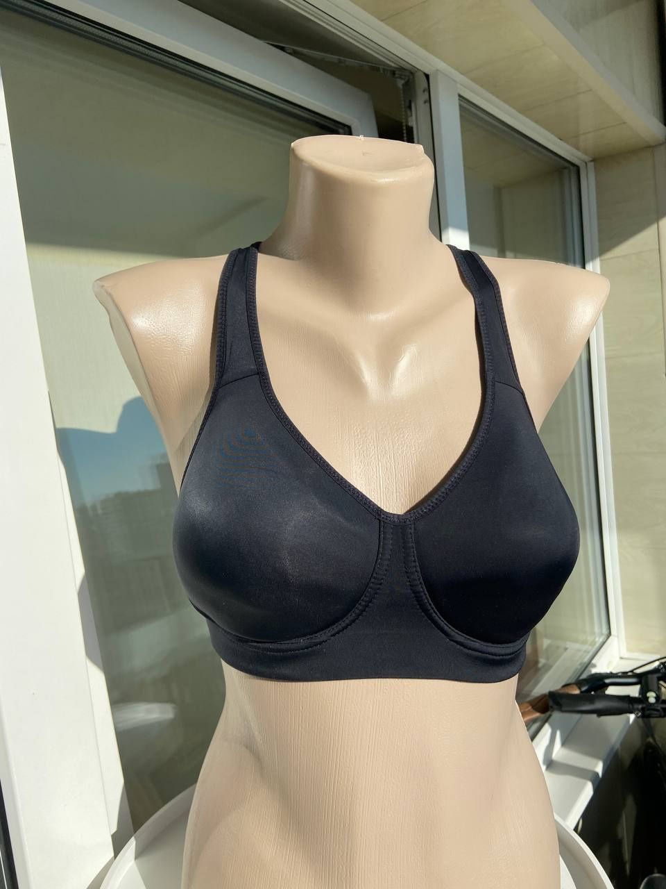 Топ спортивный черный Nike dri- fit размер 32 D йога фитнес Найк