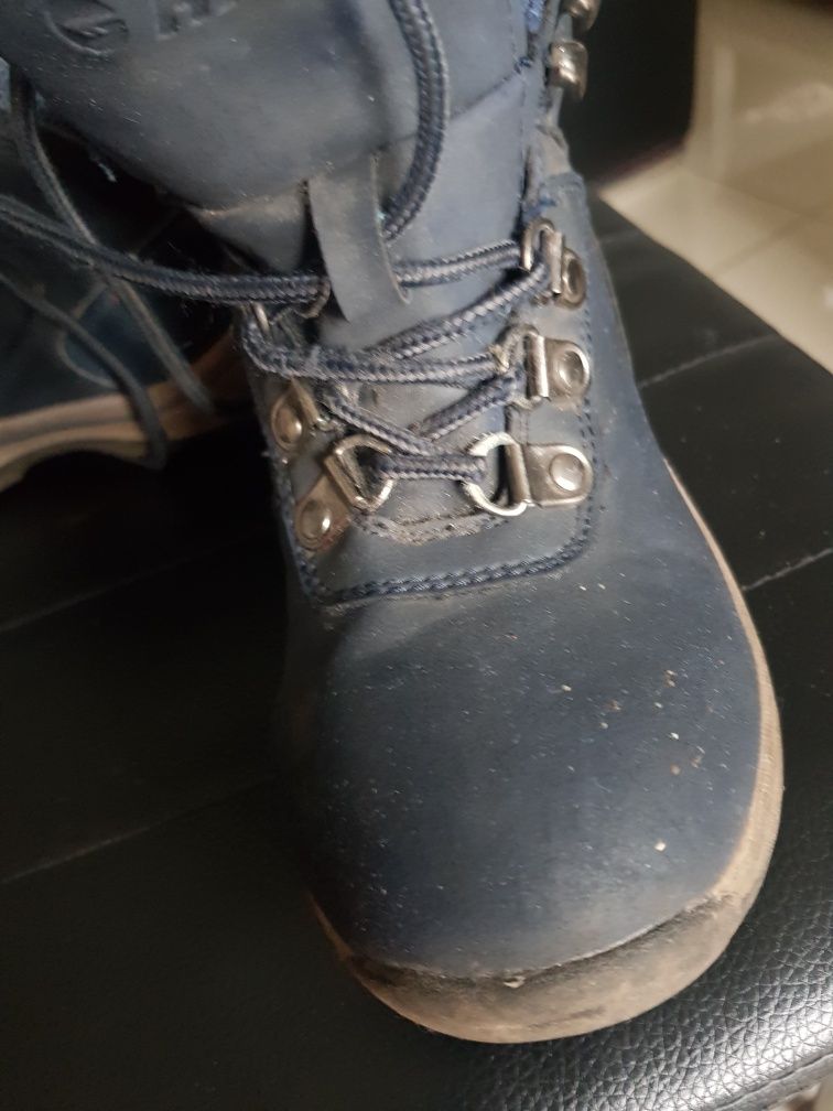 Buty HI-TEC rozmiar 31, chłopiec.