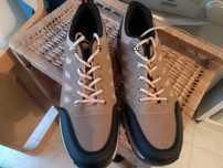 Ténis-Sapatos novos, nunca usados, apenas 20, tamanho 44