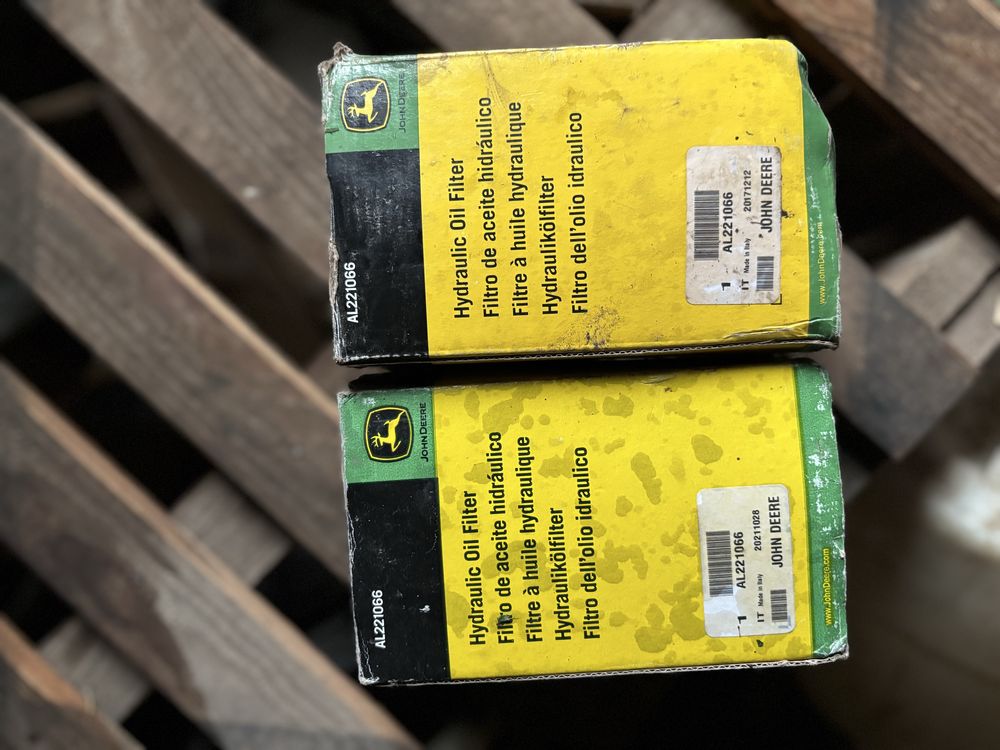 Фильтр масляний JOHN DEERE
