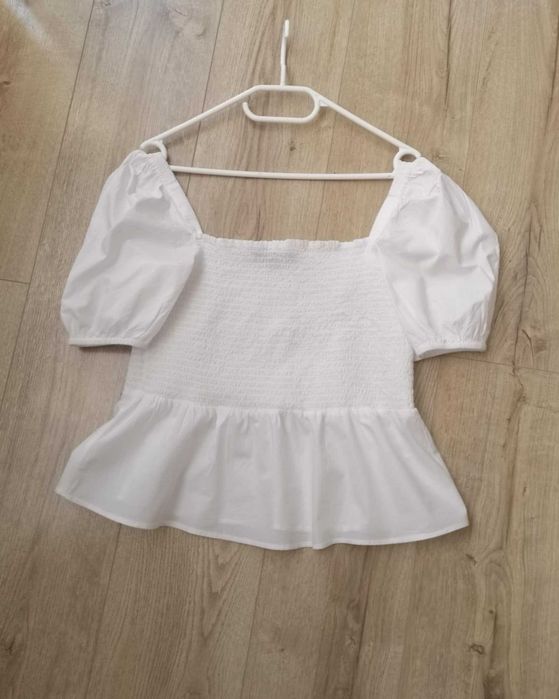 hiszpanka bluzka crop top peplum old money baskinka french connection