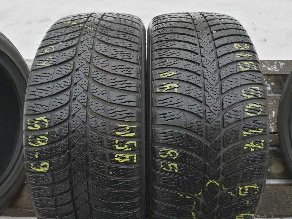 Kumho izen Kw23 215/50R17 95H шини бу зима 2 штуки