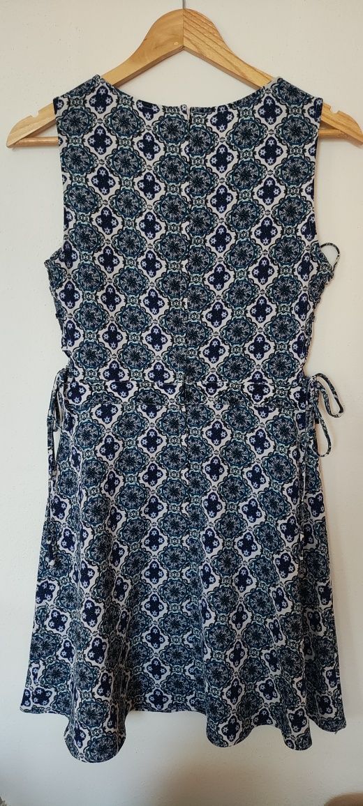 Letnia sukienka ze wzorem H&M 38