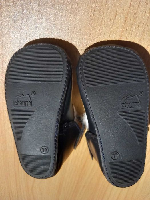 Sapatos Cuquito em pele tam. 19