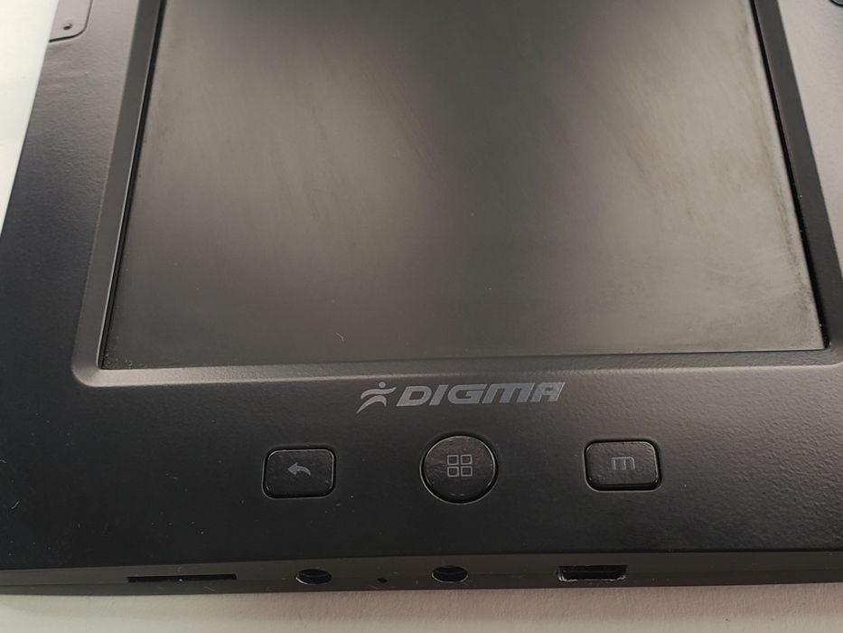 Электронная книга Digma A700