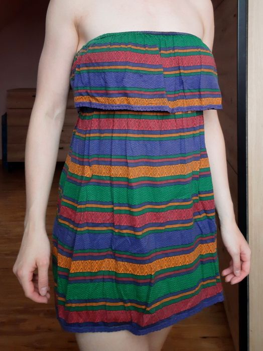 Letnia sukienka w paski z gumką M 38