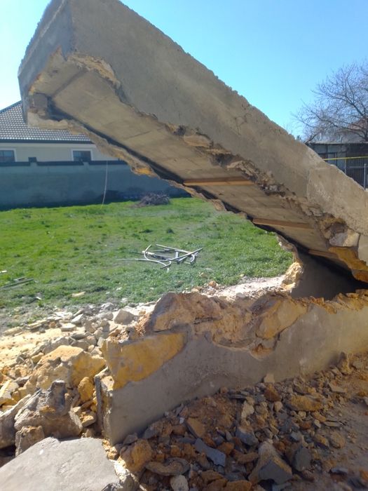 Каменьщики   Кладка газобетона . Кладка кирпича.  Бетонные работы