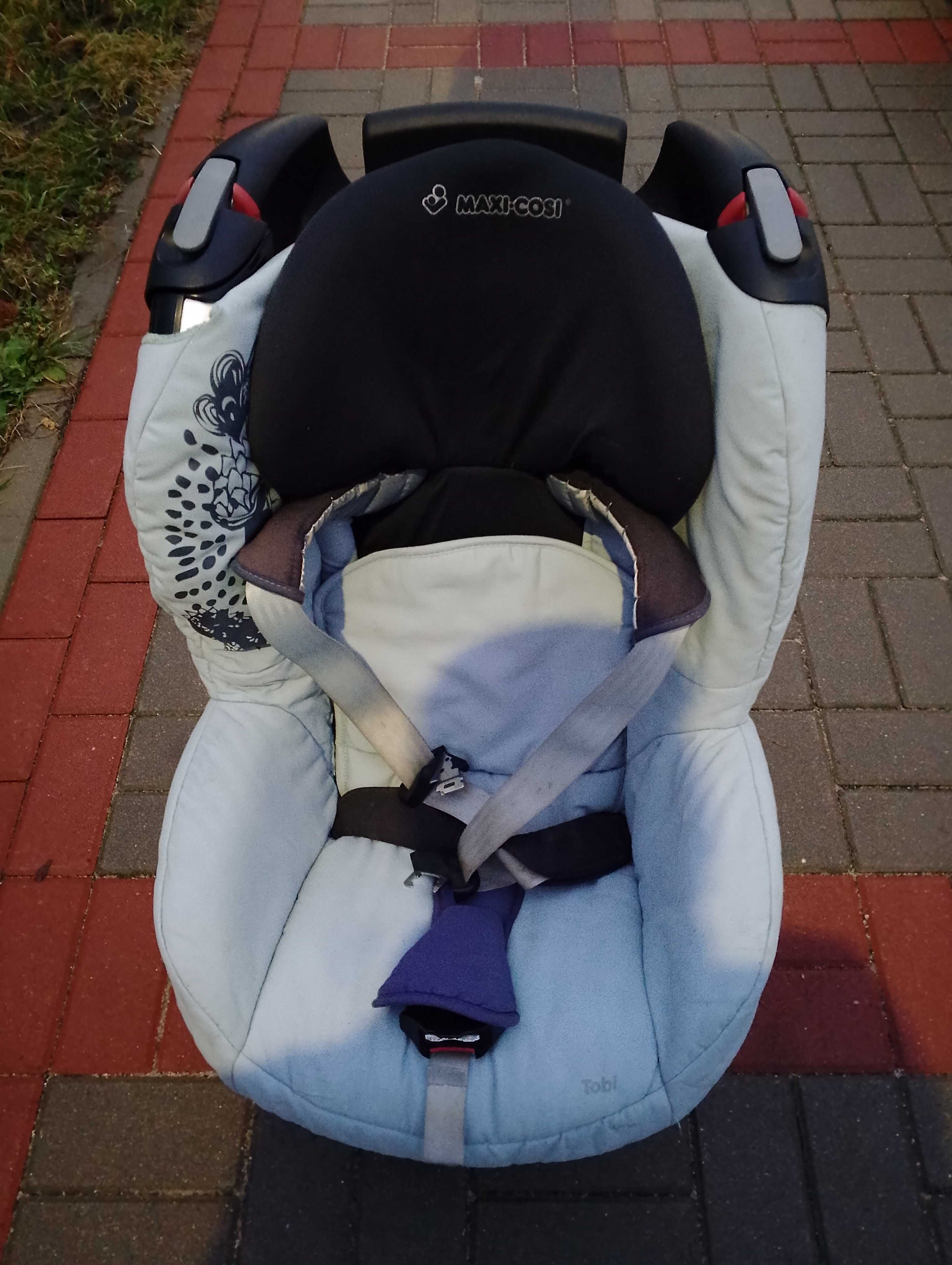 Fotelik, różne maxi cosi samochodowy dla dziecka