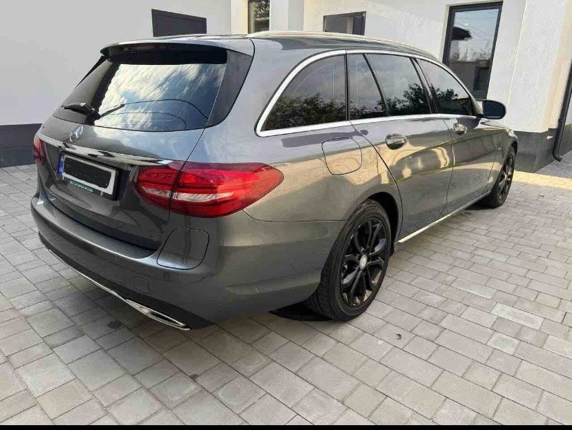 Мерцедес-Бенс С350Е