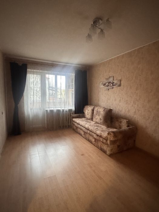 Продам однокомнатную квартиру на Черёмушках