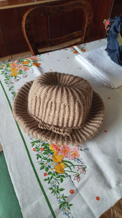 Okrycia głowy męskie i damskie