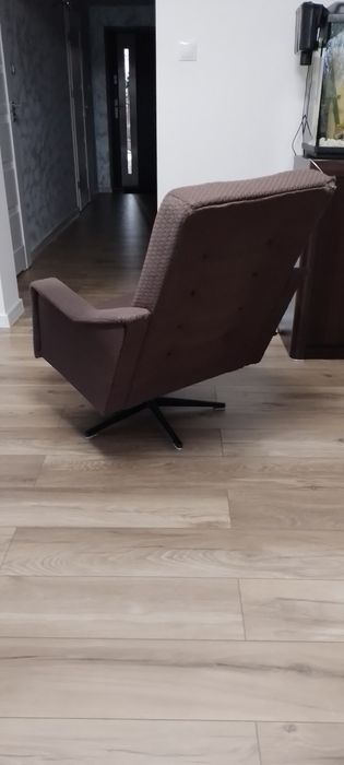 Fotel obrotowy retro