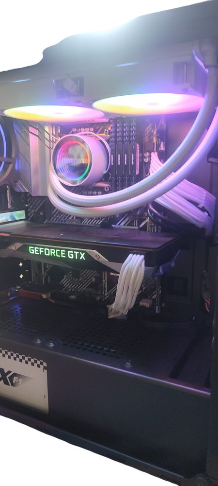 komputer do gier gtx 1080 - 10600k- 16 ddr4 - z590