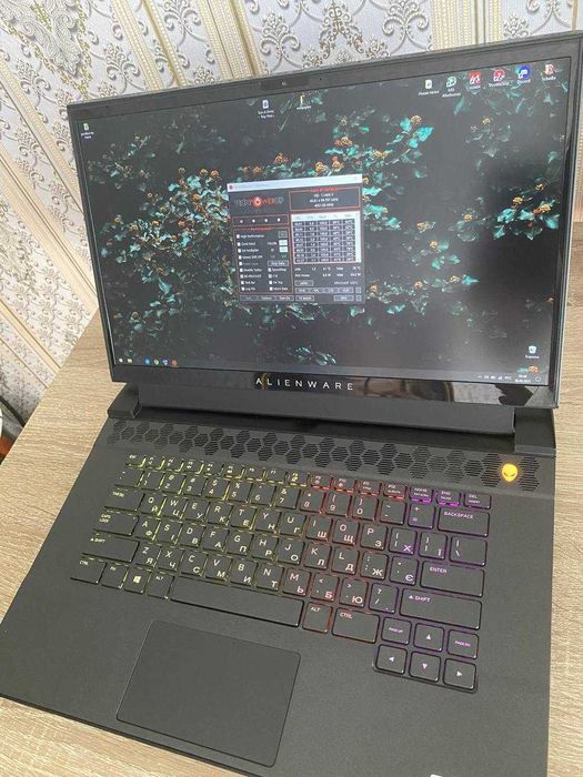 Dell Alienware m15 R3 /i7-10750H/16GB/RTX2070 SUPER 8 GB