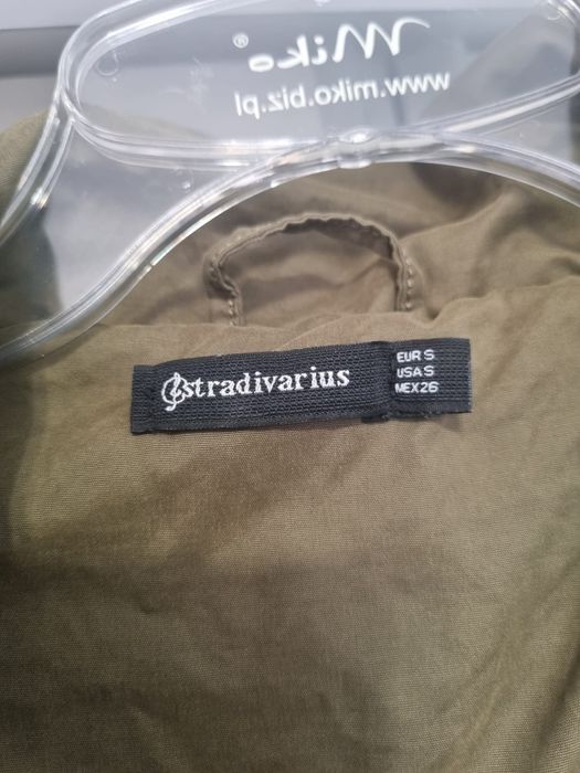 Kurtka parka Stradivarius z kożuszkiem kaptur khaki długa Stradivarius
