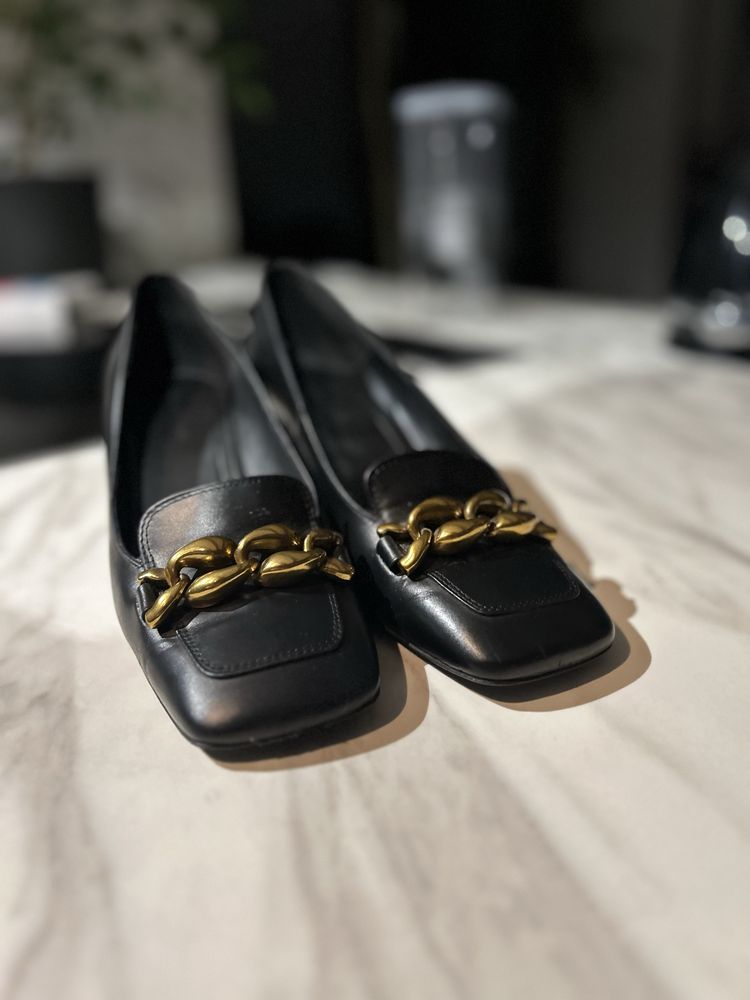 Czarne czółenka Massimo Dutti 38