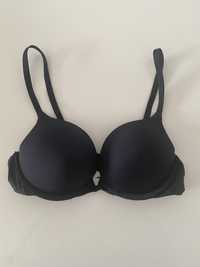 Czarny biustonosz firmy hunkemoller 75A