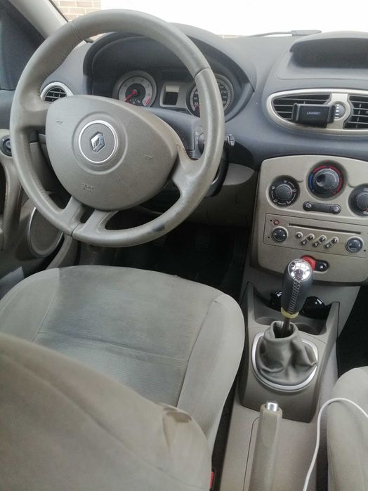 Renault clio 1.2 5 portas