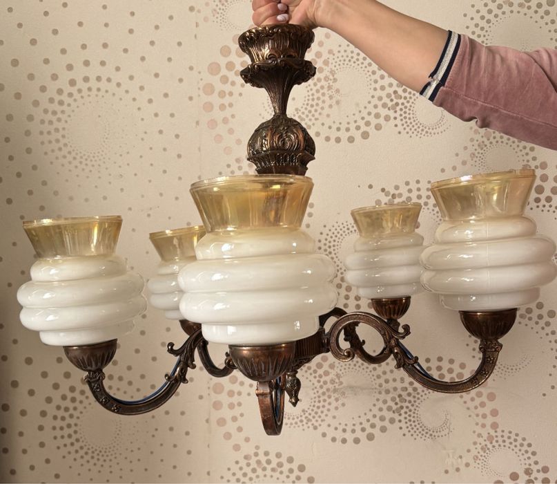 Люстра  пятирожковая