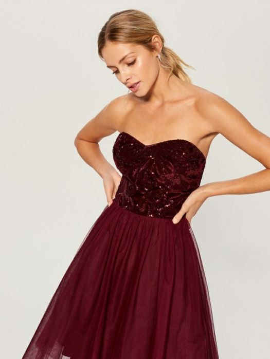 Bordowa sukienka z wyjątkowym topem | Mohito