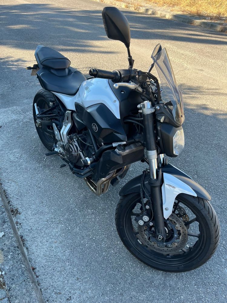 Yamaha MT07 como NOVA