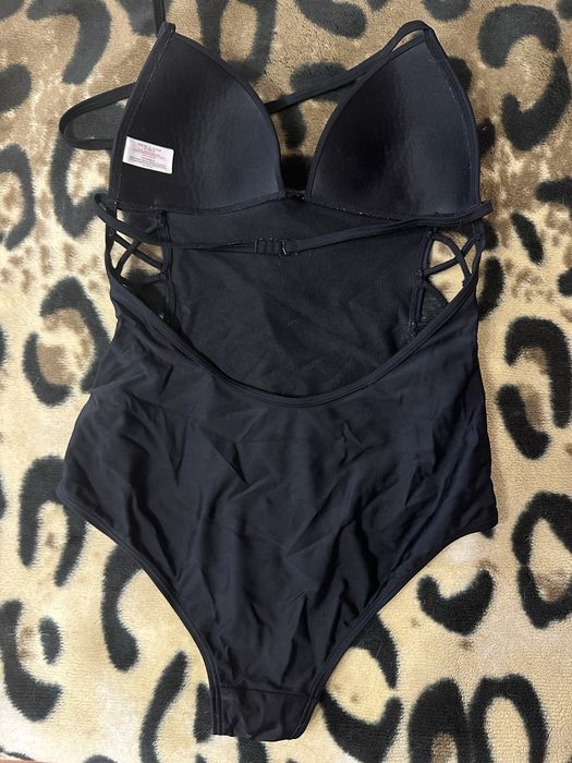 Продам женский купальник