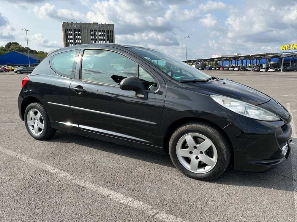 Продам Peugeot 207 2009р.