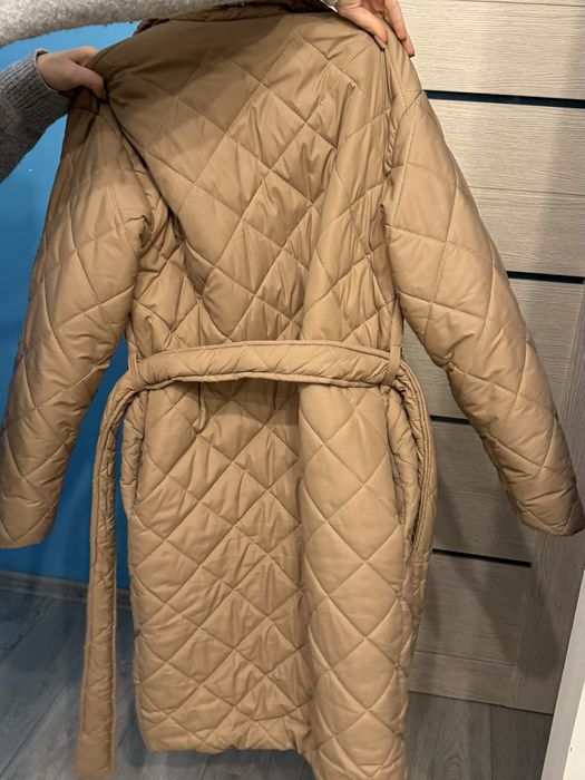 Пальто стьобане з поясом