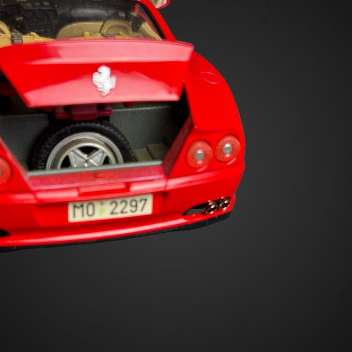 Model Bburago Ferarri 550 Maranello 1996 skala 1:18 J5/081709