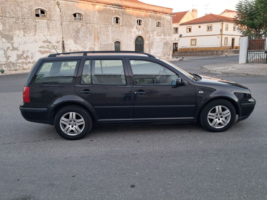 VW Golf variant 1,600