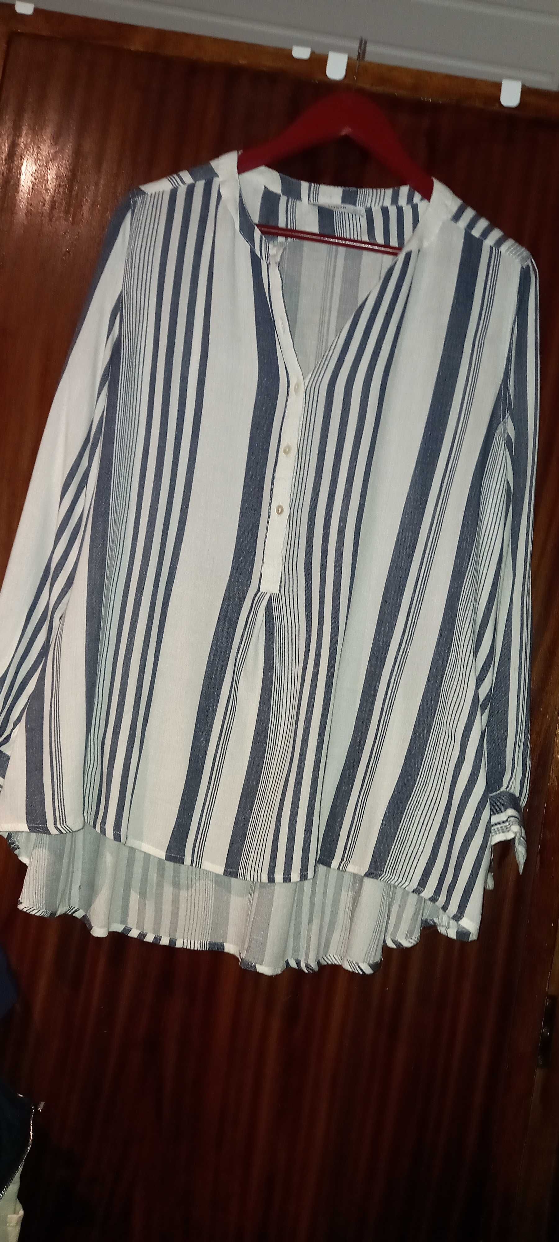 Blusa/Camiseiro branco, com riscado azul marinho - M - Mango
