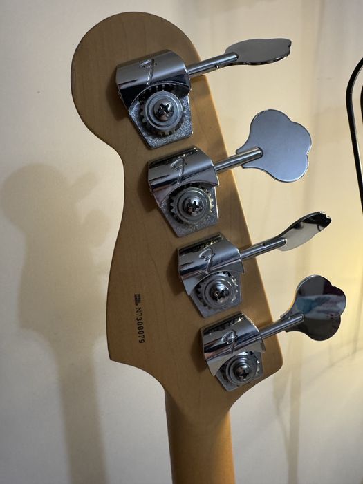 Fender American Precision Bass Inca Silver 1997r.