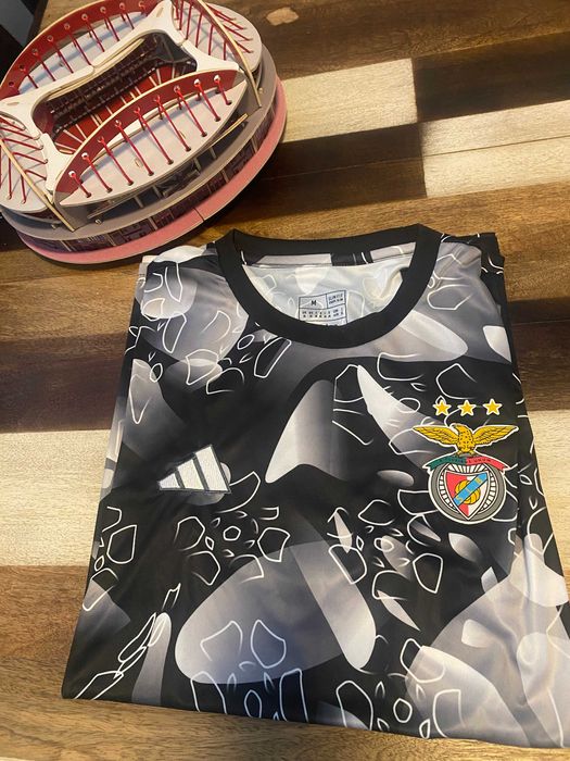Camisola Aquecimento Benfica 24/25