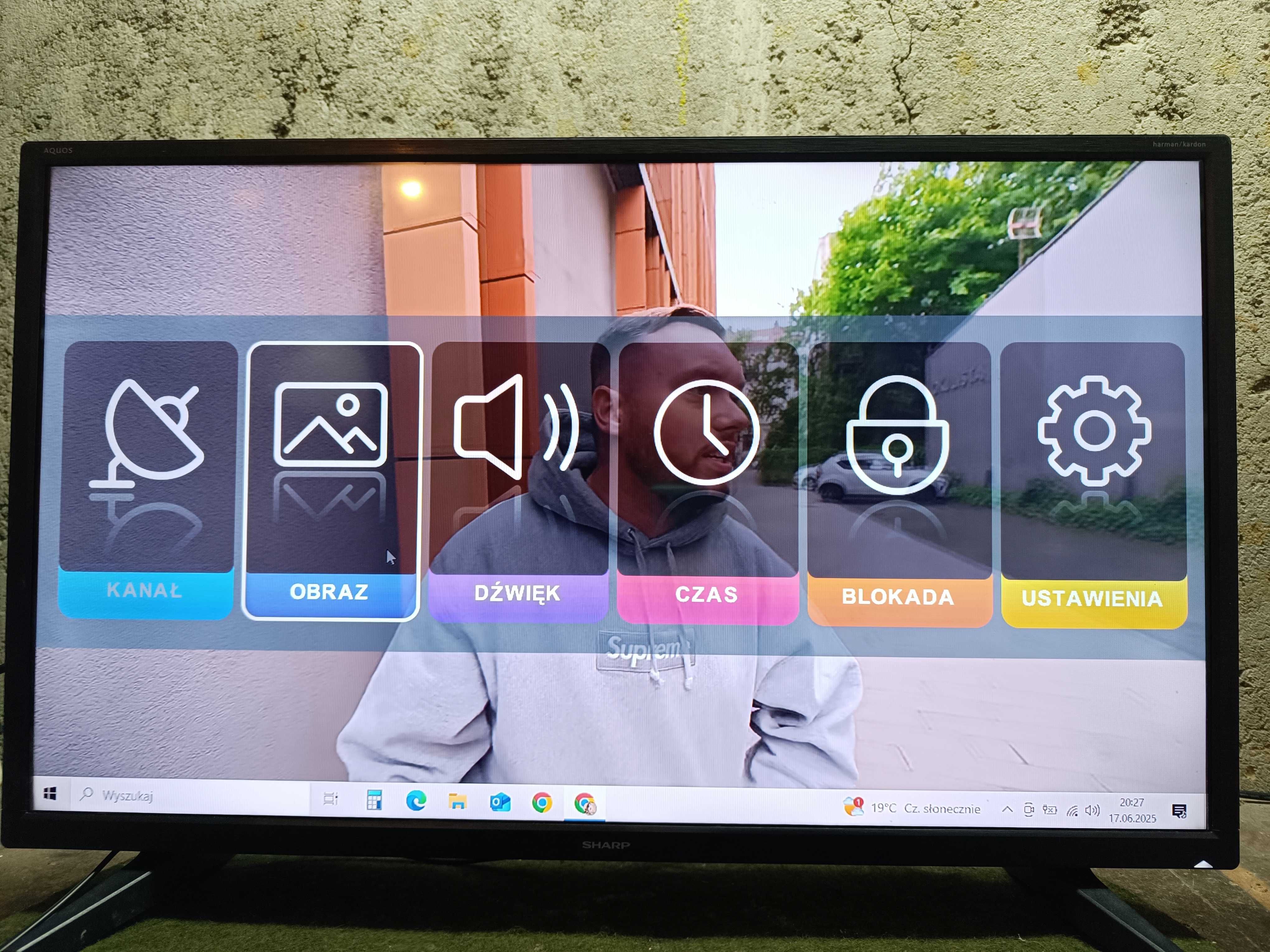 Sharp LC32HI3222E dvbt2 hevc sprawny stan bdb.