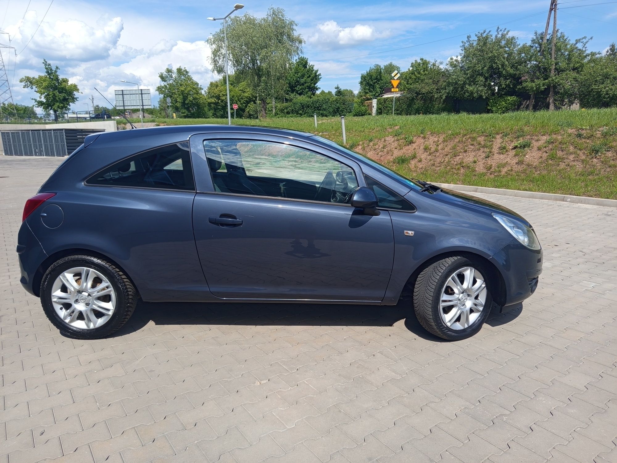 Opel Corsa D 2010 rok 1.4 Benzynka