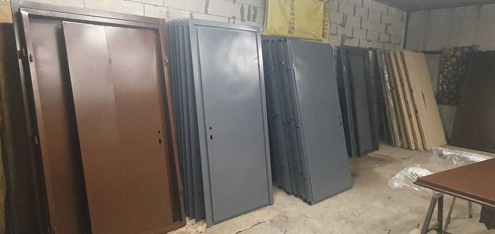 Продам якісні металеві двері
