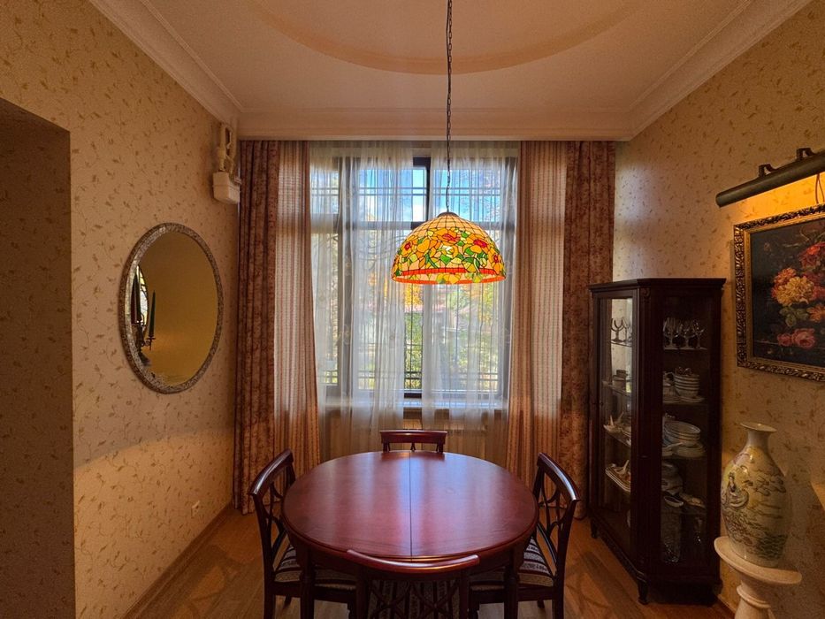 Оренда 4-кімн. квартири в центрі міста