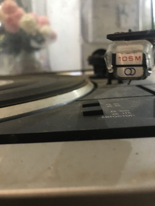 протгрователь виниловых дисков