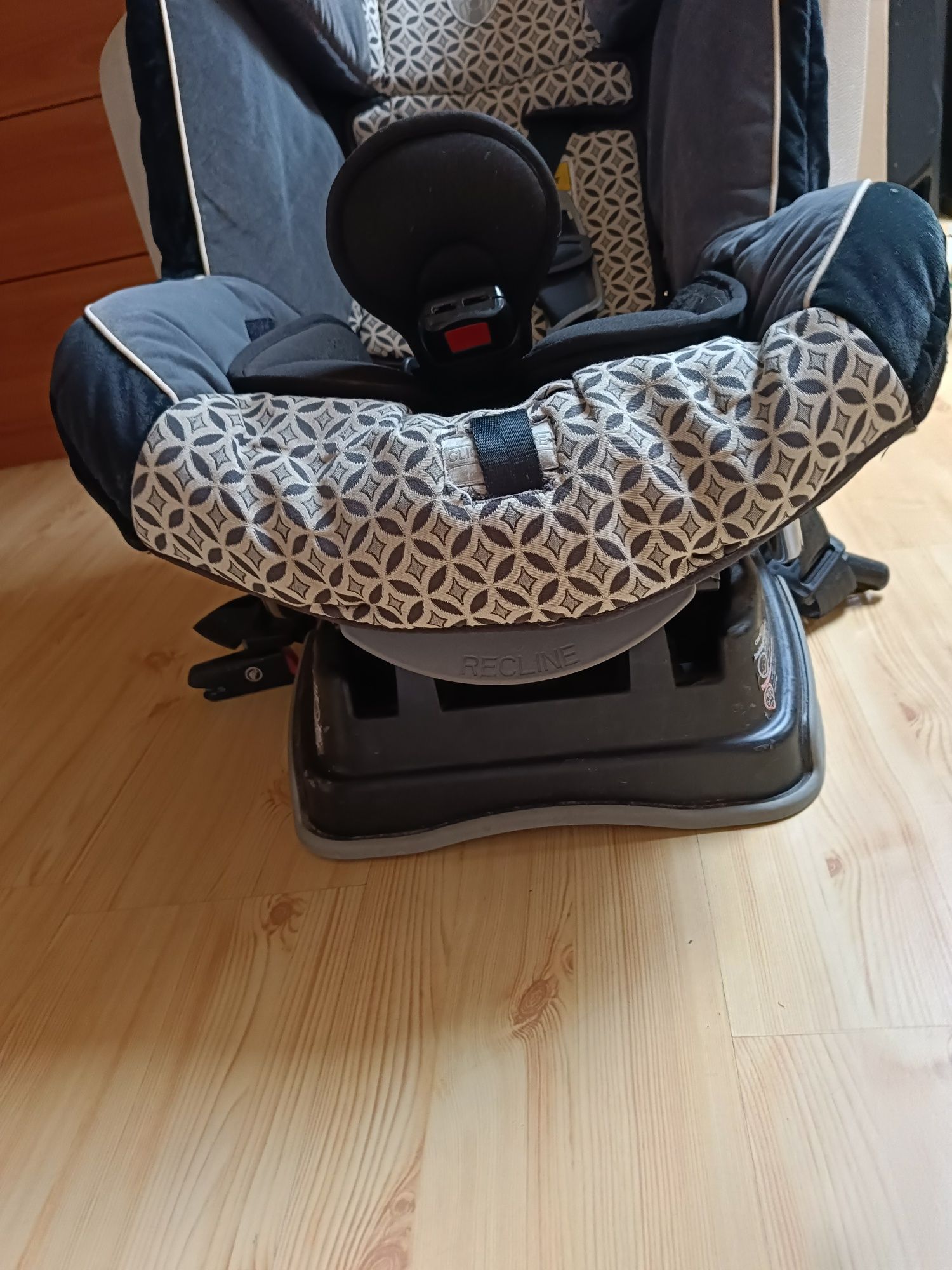 Fotelik samochodowy Britax 2,3 kg - 29,5 kg